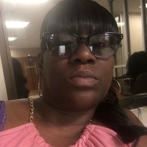 Meet your Posher, Evangeline